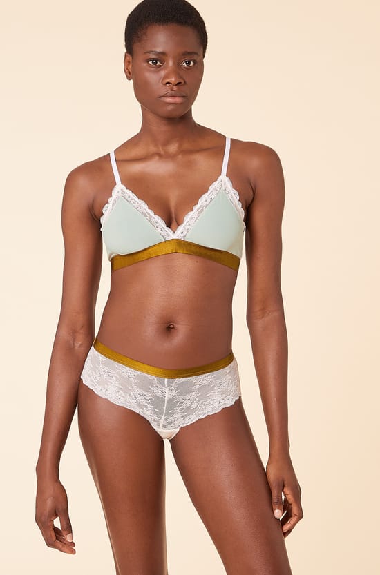 Shorty en dentelle;${refinementColor}