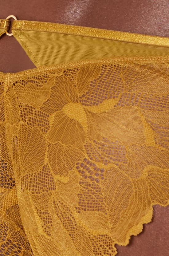 Hipster en dentelle;${refinementColor}