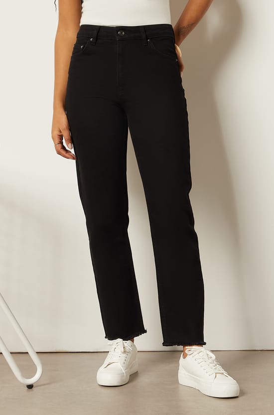 Jean droit taille haute, 100% coton;${refinementColor}