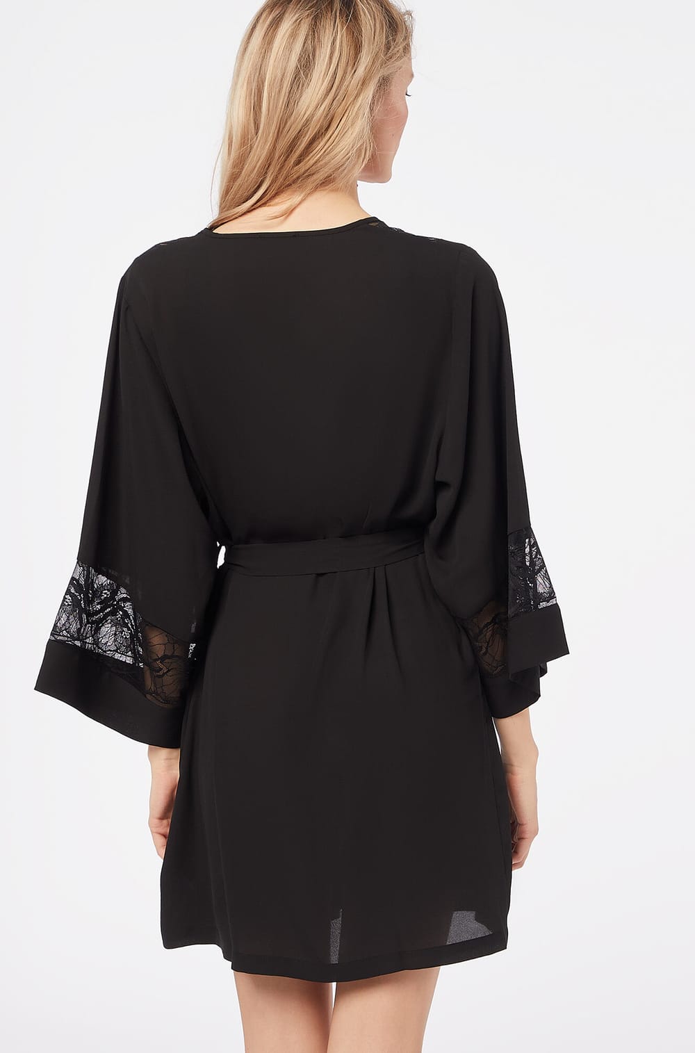 D&eacute;shabill&eacute; satin&eacute; d&eacute;tails dentelle;${refinementColor}