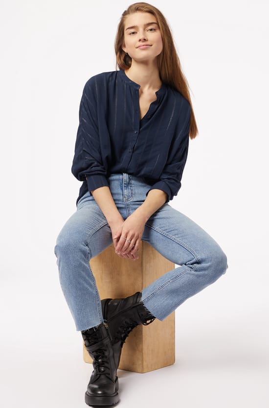 Chemisier d&eacute;tails brillants;${refinementColor}