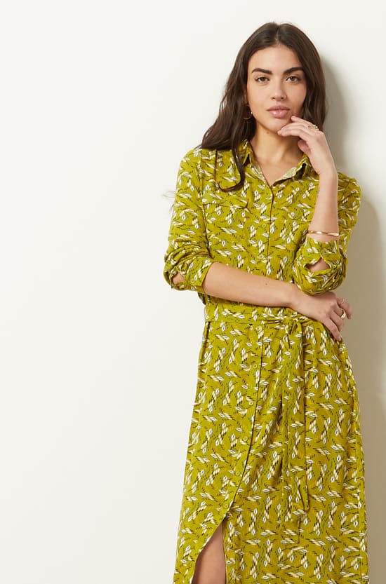 Robe longue avec ceinture &agrave; nouer;${refinementColor}