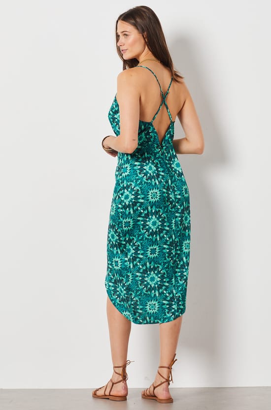 Robe longue satin&eacute;e;${refinementColor}