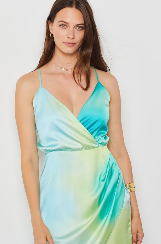 Robe longue satin&eacute;e;${refinementColor}