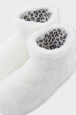 Chaussons bottines en fausse fourrure;${refinementColor}