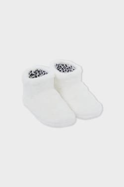 Chaussons bottines en fausse fourrure;${refinementColor}