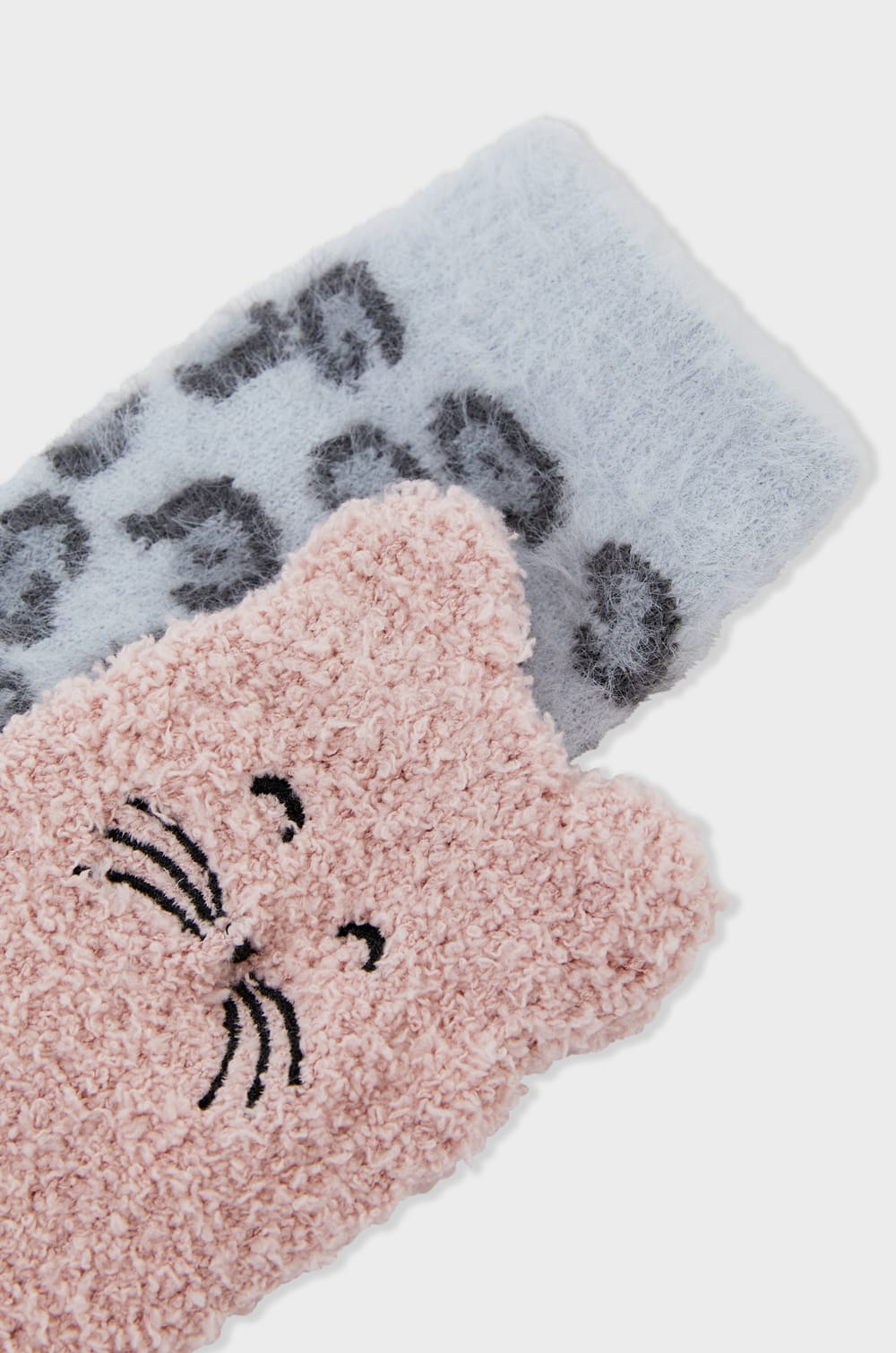 Chaussettes en fausse fourrure;${refinementColor}
