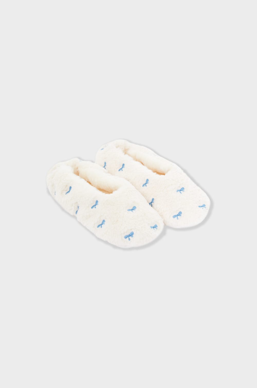 Chaussons à motifs en fausse fourrure;${refinementColor}