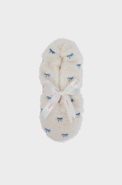 Chaussons à motifs en fausse fourrure;${refinementColor}