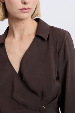 Chemise cache-cœur;${refinementColor}