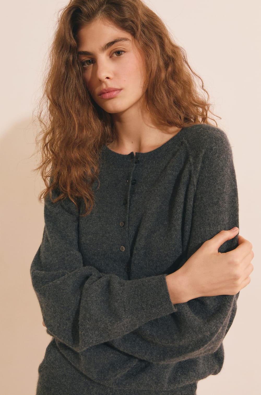 Pull avec boutons 100% cachemire;${refinementColor}