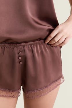 Short de pyjama satin&eacute;;${refinementColor}