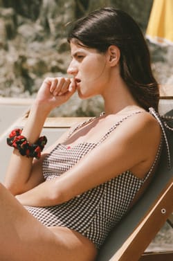Chouchou &agrave; motif floral;${refinementColor}
