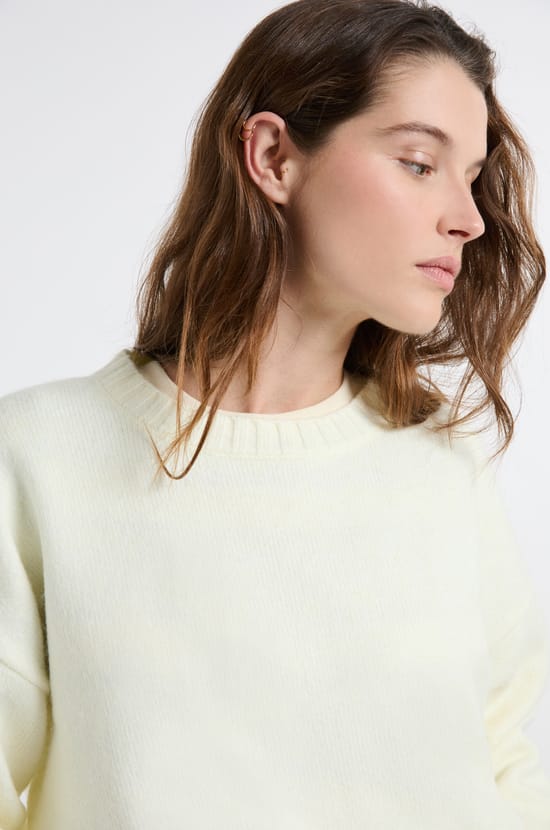 Oversized Long-Sleeved Sweater;${refinementColor}