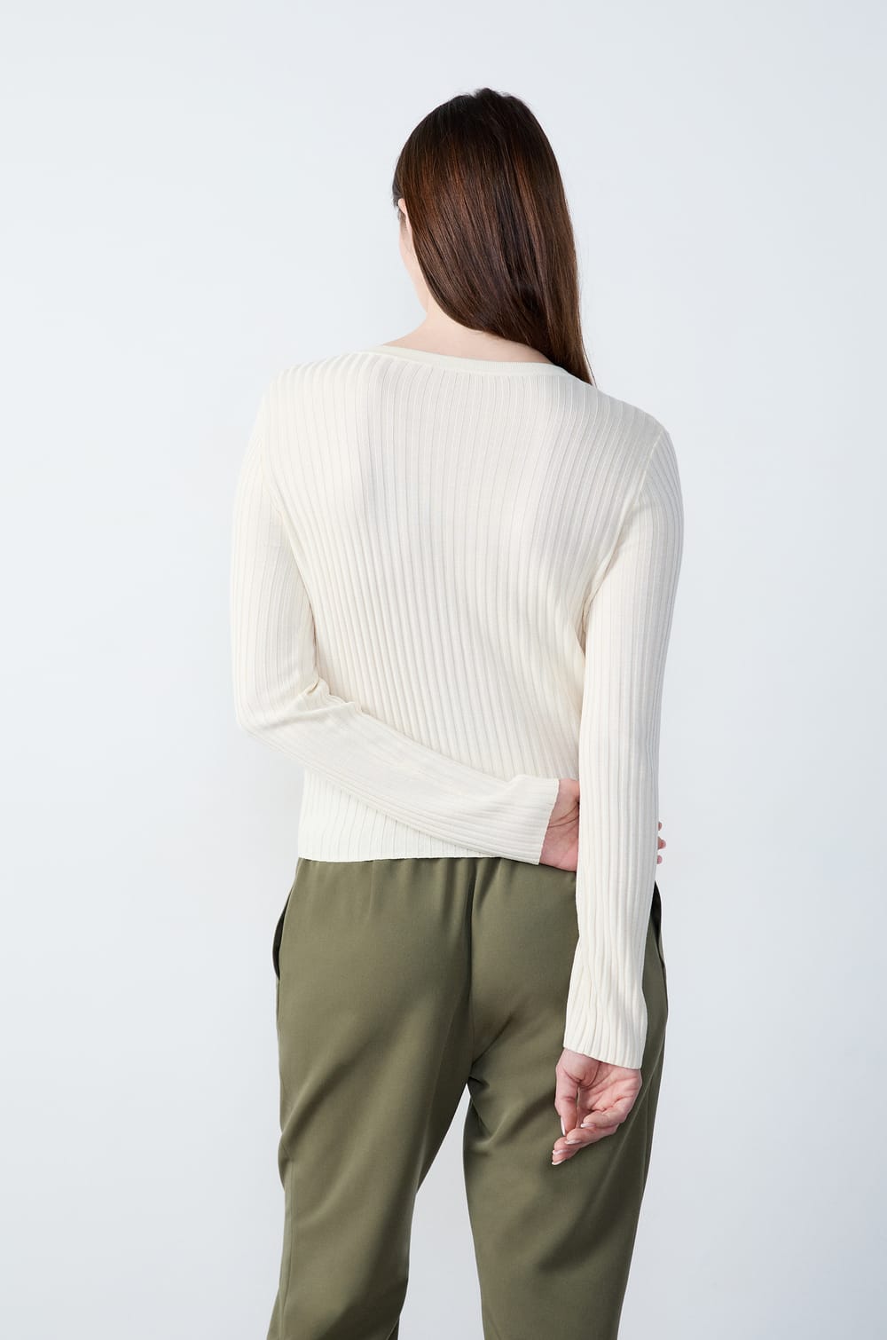 Gilet à boutons en maille;${refinementColor}