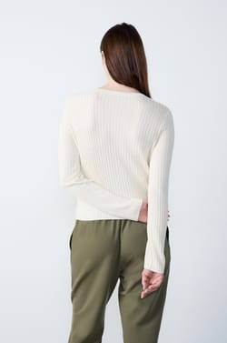 Gilet à boutons en maille;${refinementColor}