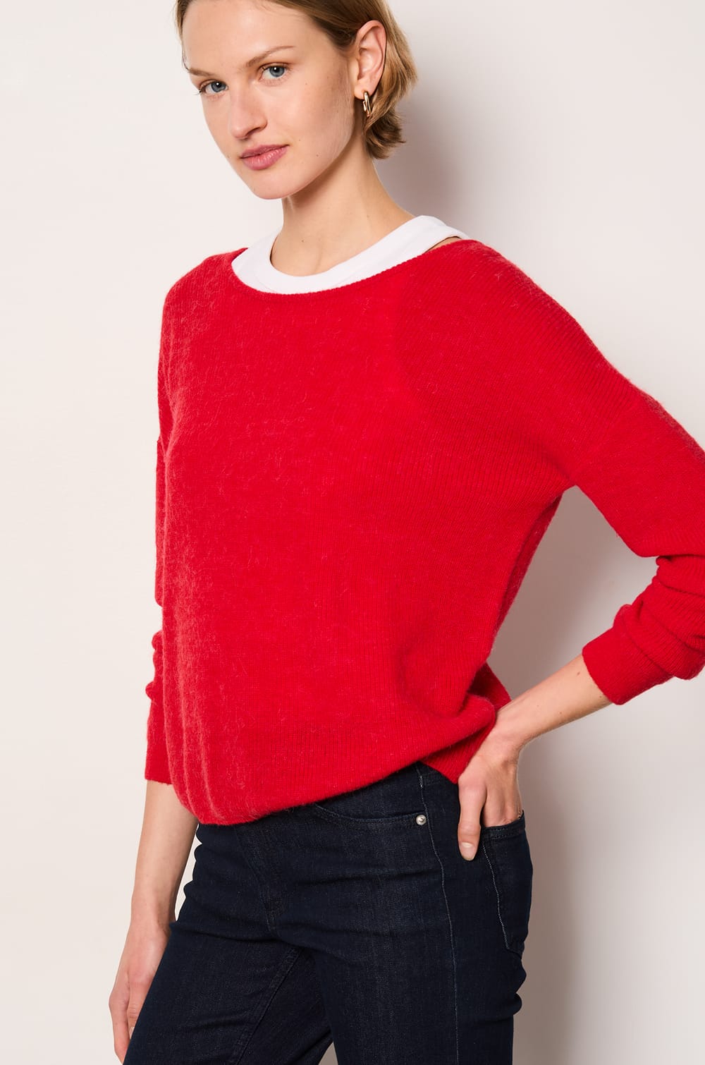 Strickjacke mit Knöpfen am Rücken;${refinementColor}