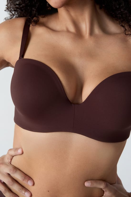 Strapless lightly lined bra with removable straps, cup C-E;${refinementColor}