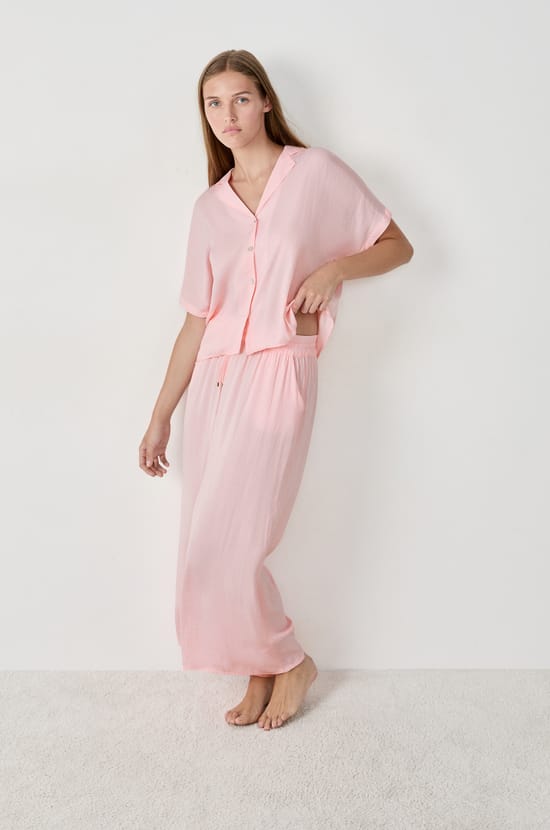 Wide-leg 7/8 satin trousers;${refinementColor}