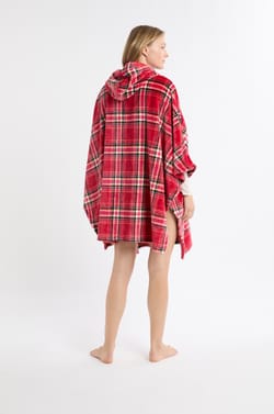 Poncho sans manches à carreaux en polaire;${refinementColor}