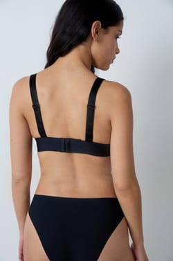 Sujetador triangular sin aros de tul;${refinementColor}