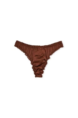 String bloomer satin&eacute;;${refinementColor}