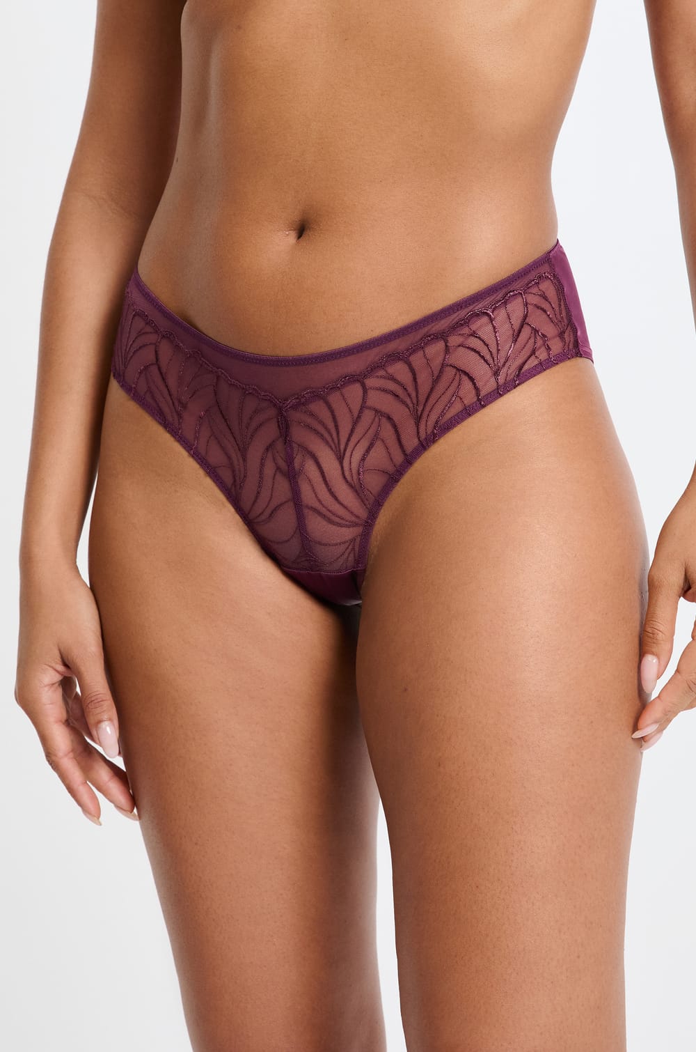 Hipster in Floral Embroidery;${refinementColor}