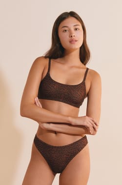 Brassi&egrave;re en microfibre;${refinementColor}