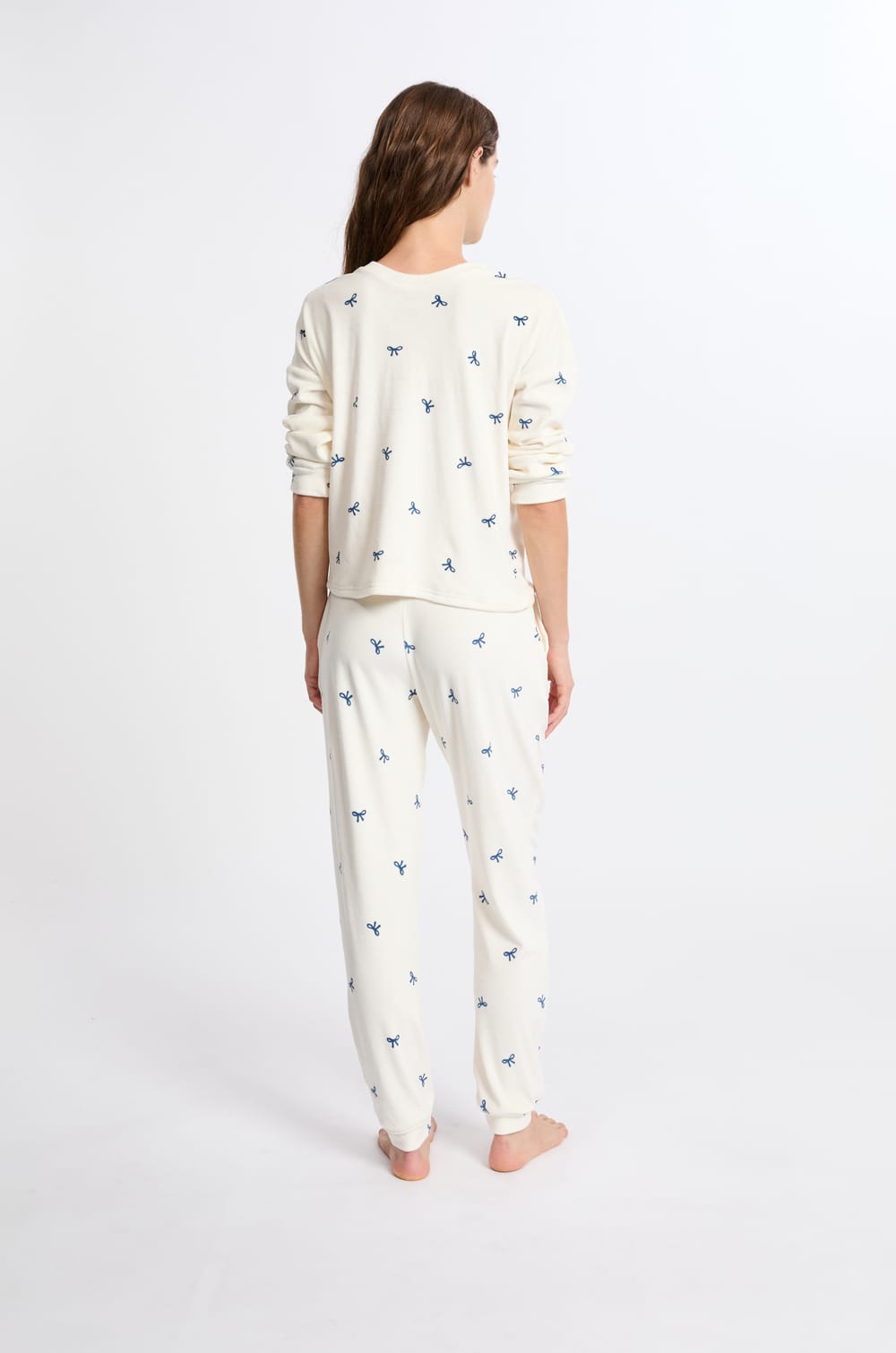 Pyjama 2 pièces manches longues à motifs;${refinementColor}