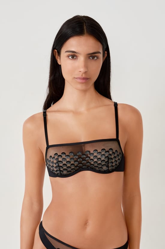Soutien-gorge bandeau avec broderie;${refinementColor}