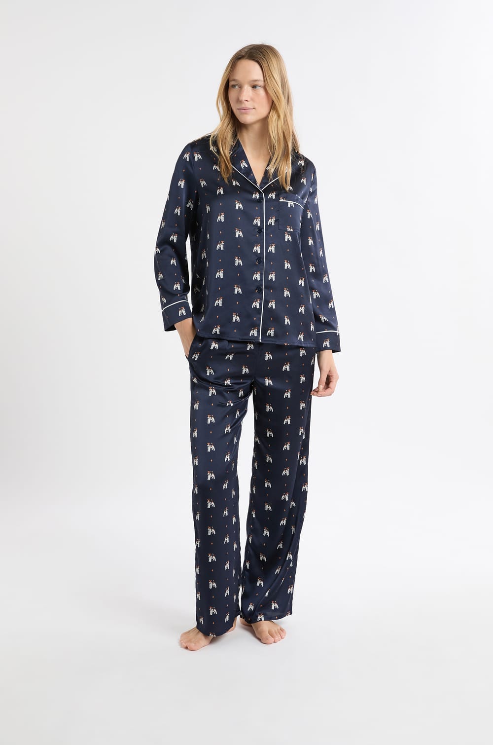 Camisa de pijama de sat&eacute;n estampada con motivos de perros;${refinementColor}