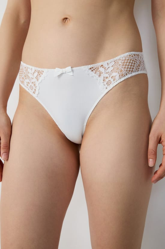 Hipster in Microfiber and Lace;${refinementColor}
