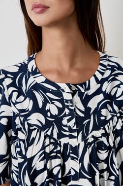 Blouse manches courtes à motifs;${refinementColor}