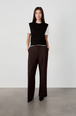 Sleeveless Round Neck Sweater;${refinementColor}
