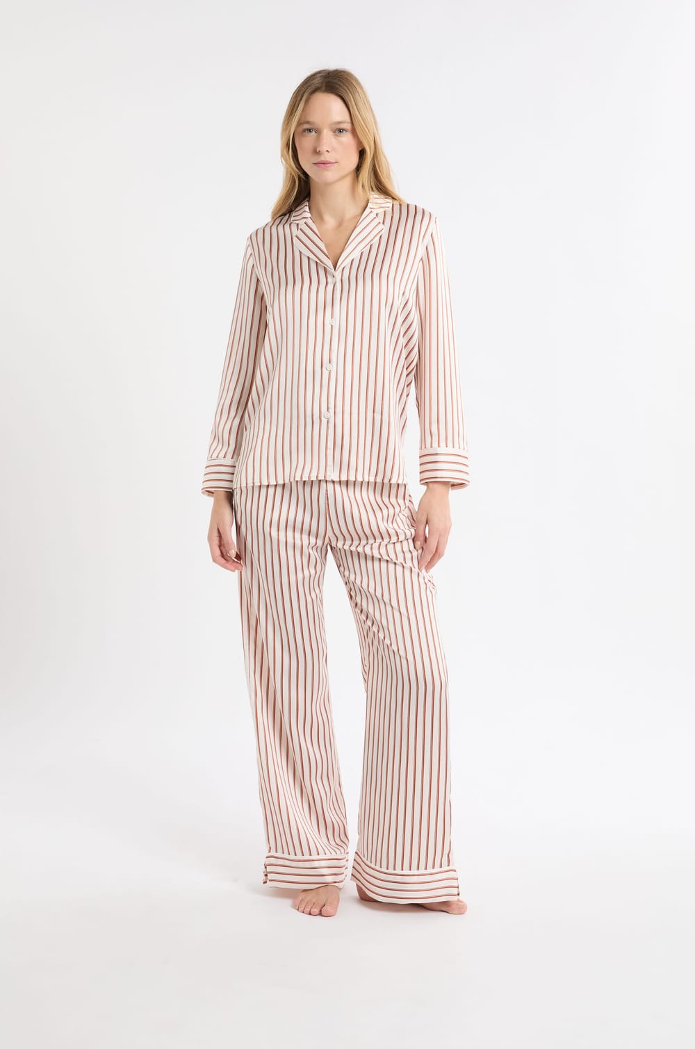 Chemise de pyjama à rayures en satin;${refinementColor}