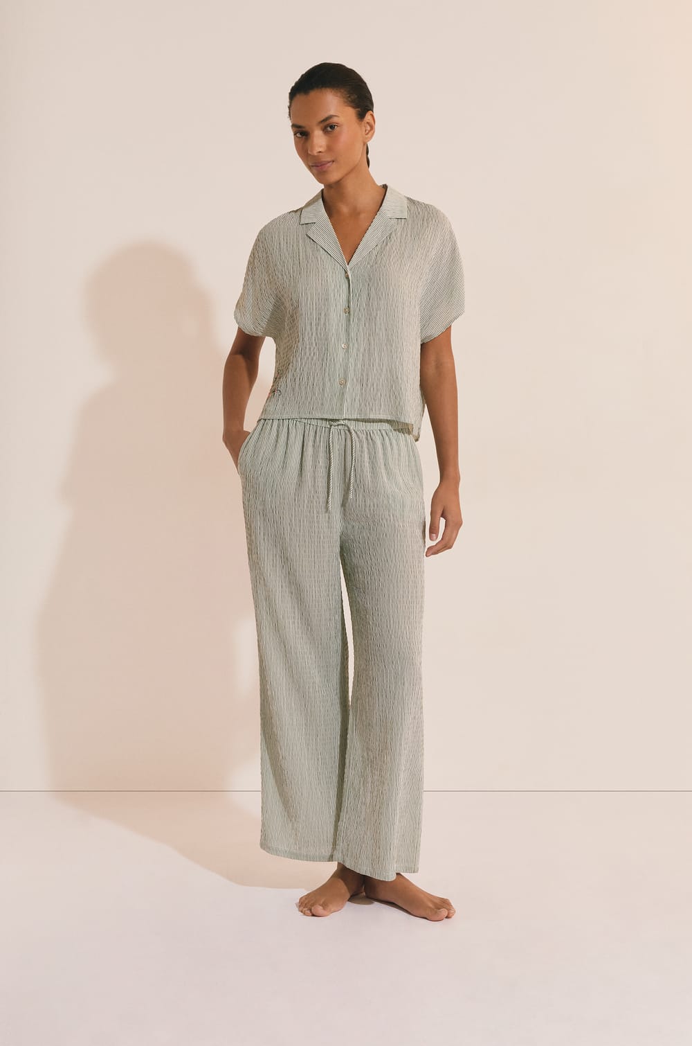 Pantacourt &agrave; rayures;${refinementColor}