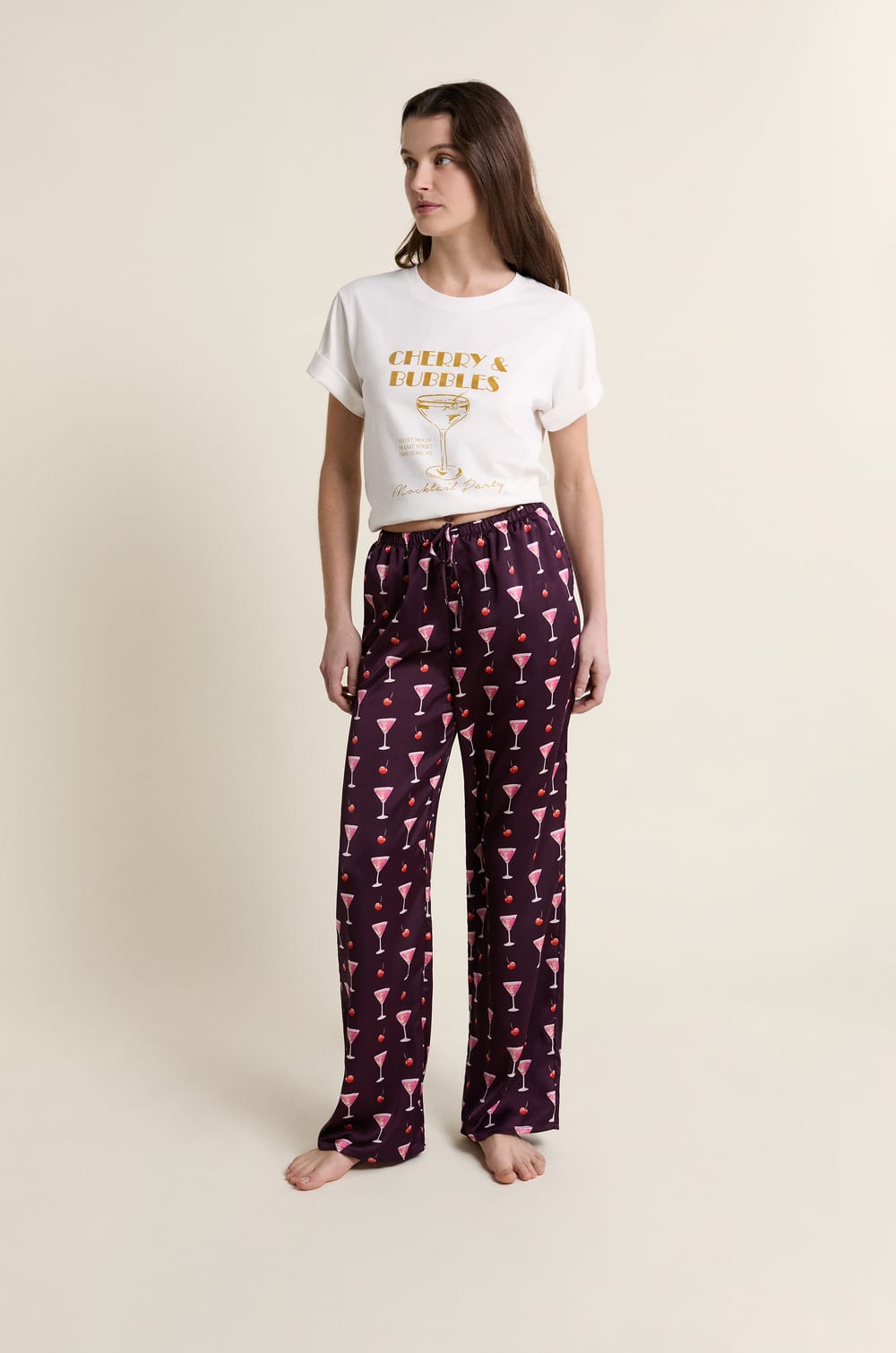 Satijnen pyjamabroek met mocktail print;${refinementColor}