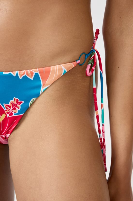 Braguita de bikini brasileña estampada;${refinementColor}
