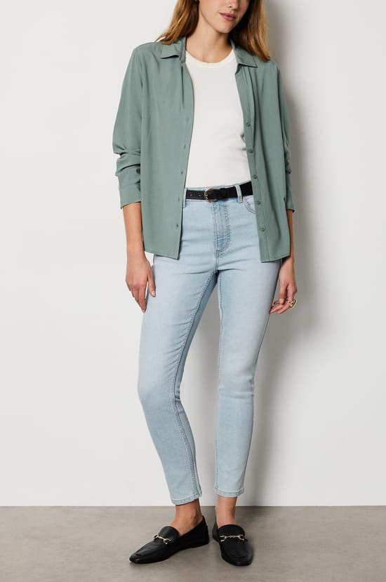 Jean coupe skinny;${refinementColor}