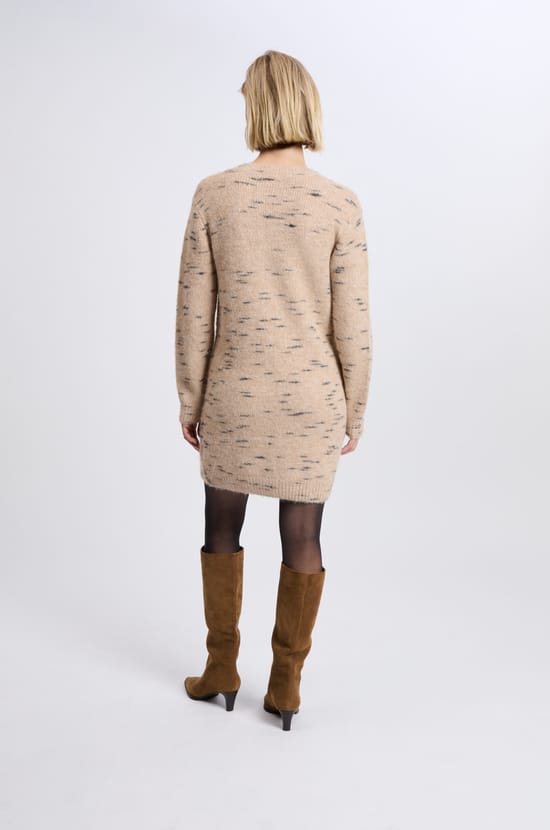 Robe pull en maille;${refinementColor}