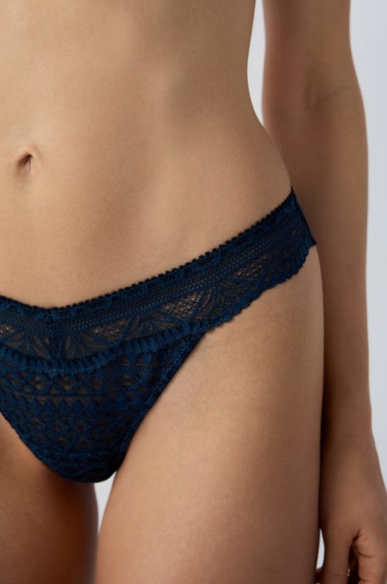 Lace Thong;${refinementColor}