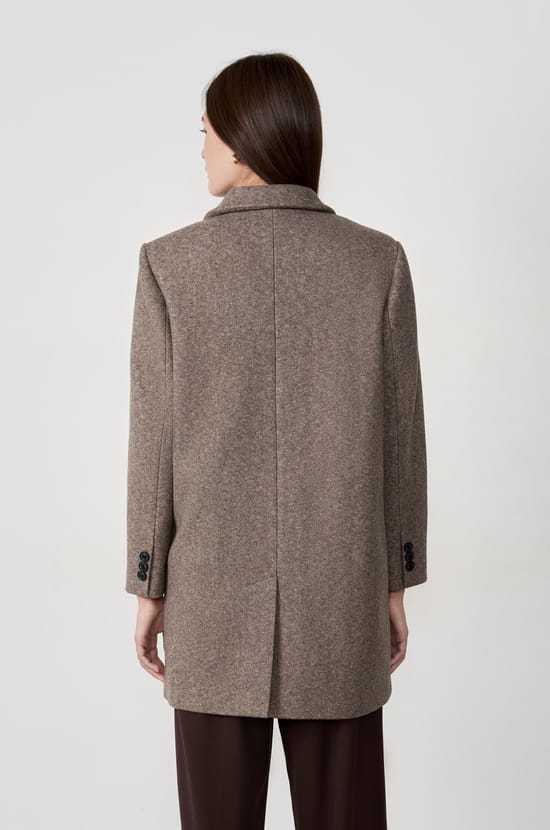 Short coat;${refinementColor}