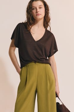 T-shirt manches courtes &agrave; col V;${refinementColor}