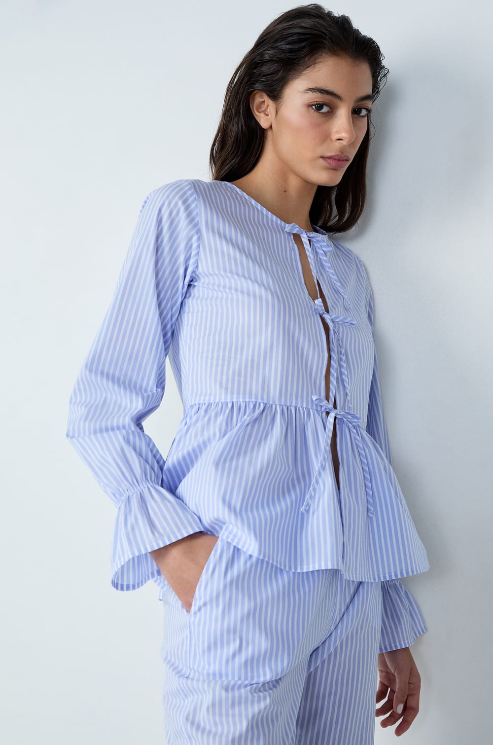 Long-sleeved cotton striped pyjama shirt with bows;${refinementColor}