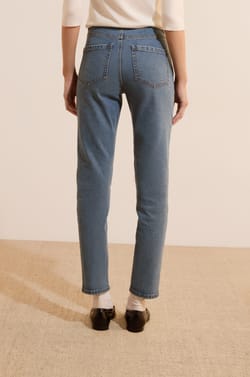 Slim Cut Jeans;${refinementColor}