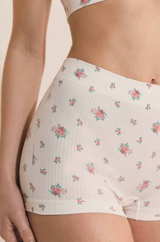 Short boyleg;${refinementColor}