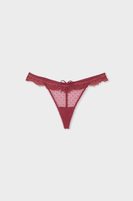 Thong in Tulle and Lace;${refinementColor}