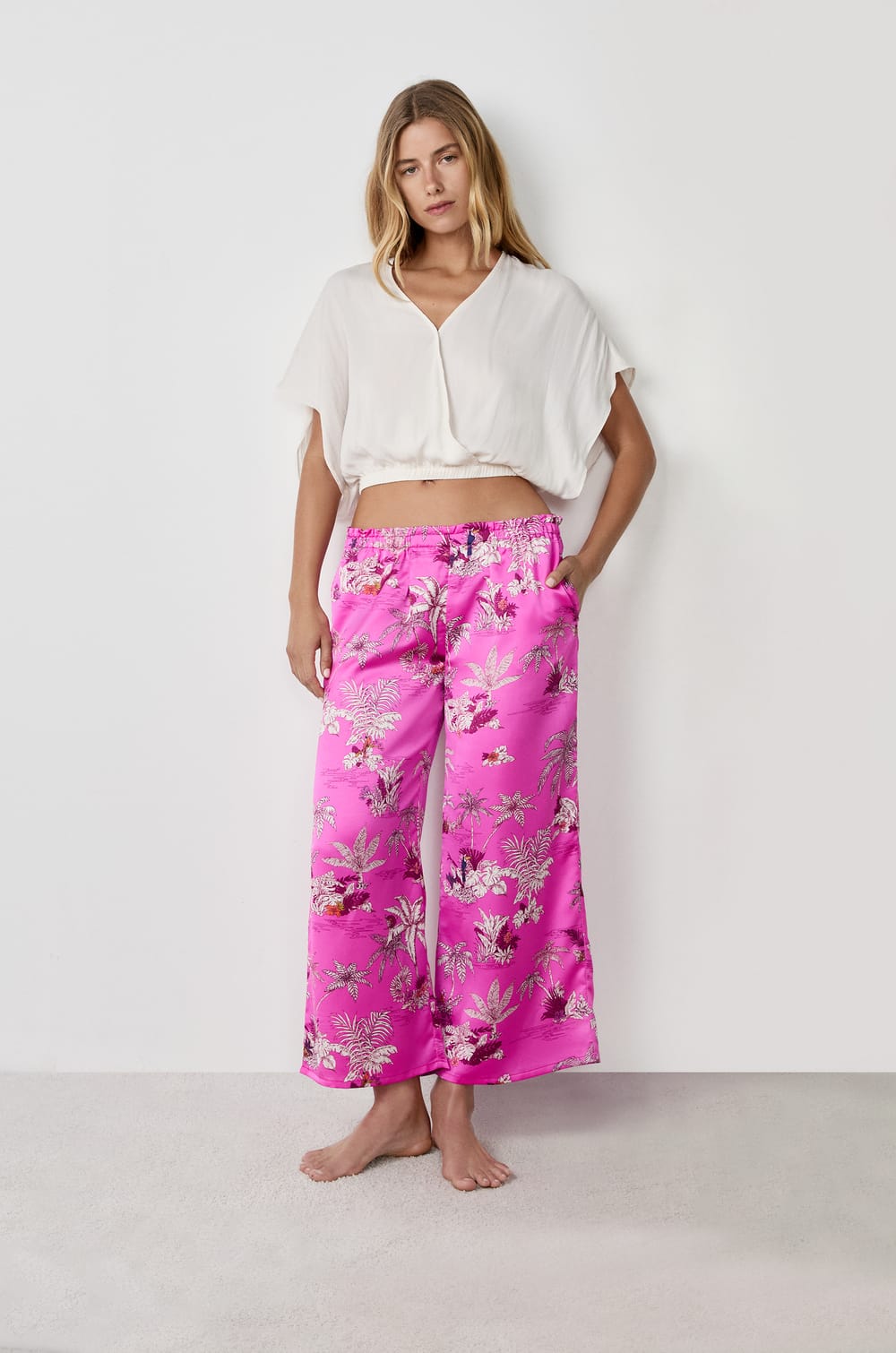 Satinierte Pyjama-Hose mit Print;${refinementColor}