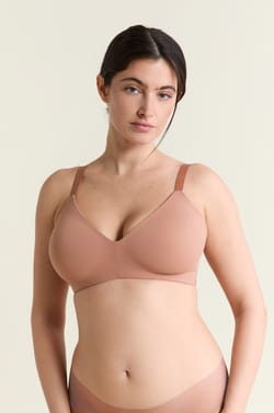 Soutien-gorge coques fines sans armatures en microfibre;${refinementColor}