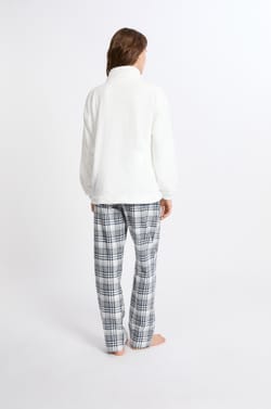 3-Piece Pajamas;${refinementColor}